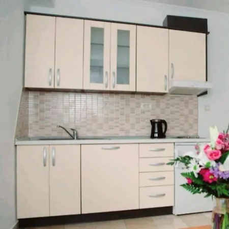Olea Apartment *